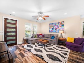 1206 Deloney ST B, Austin TX 78721
