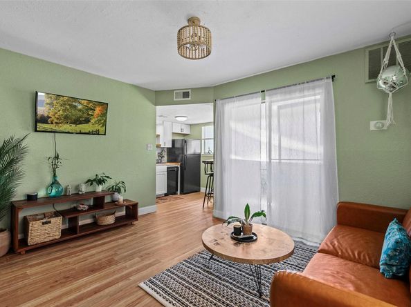 2500 Burleson RD 401, Austin TX 78741