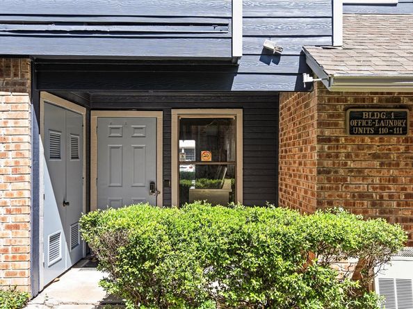 2500 Burleson RD 401, Austin TX 78741