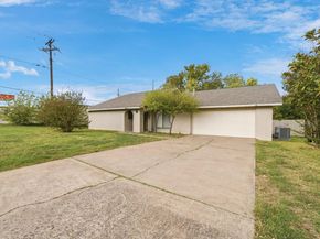 8900 Briardale DR, Austin TX 78758