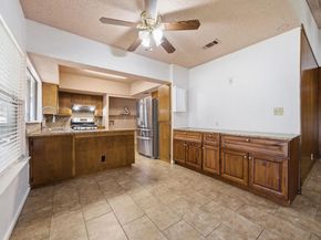 8900 Briardale DR, Austin TX 78758