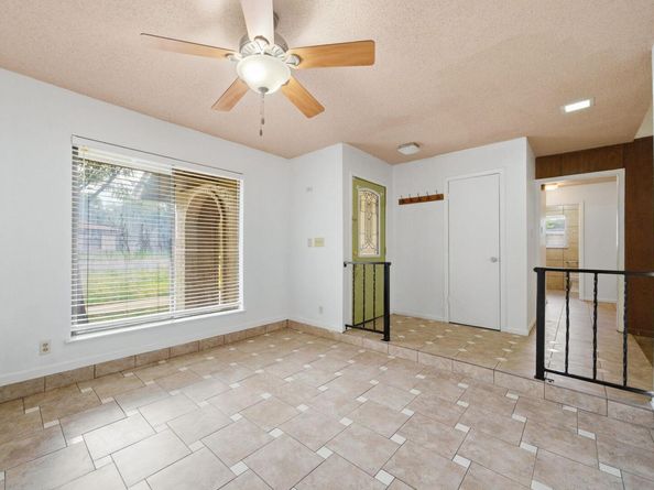 8900 Briardale DR, Austin TX 78758