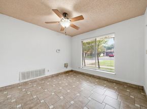 8900 Briardale DR, Austin TX 78758