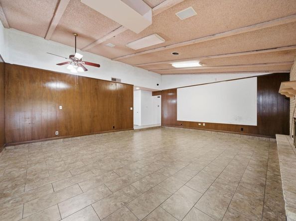 8900 Briardale DR, Austin TX 78758