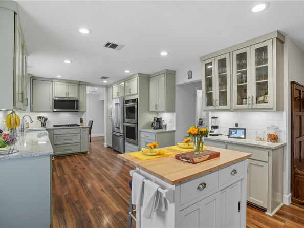 11003 Grapevine LN, Austin TX 78759