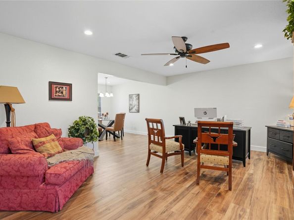 11003 Grapevine LN, Austin TX 78759