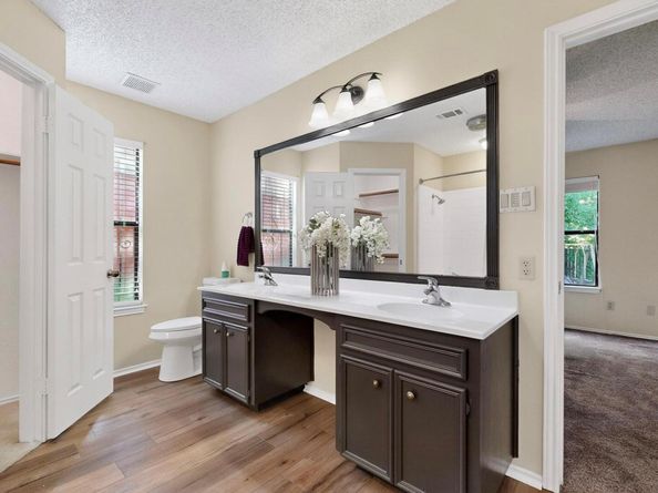 1202 Cresswell DR, Pflugerville TX 78660