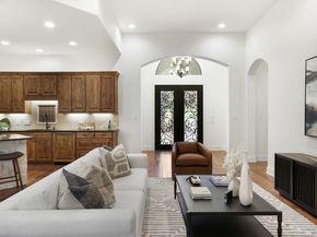 22 Cottondale RD, The Hills TX 78738