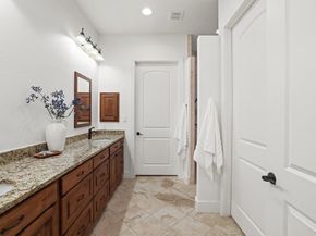 22 Cottondale RD, The Hills TX 78738