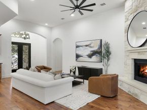 22 Cottondale RD, The Hills TX 78738