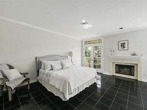 1937 Rue De St Tropez 9, Austin TX 78746
