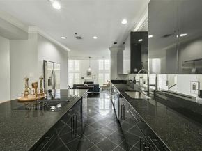 1937 Rue De St Tropez 9, Austin TX 78746