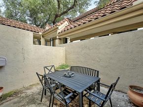 1937 Rue De St Tropez 9, Austin TX 78746