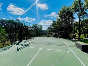 2201 Far Gallant, Austin TX 78746