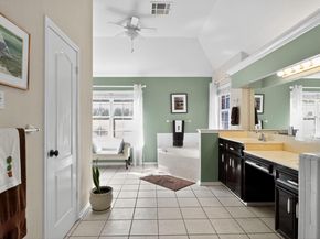 1122 Oaklands DR, Round Rock TX 78681