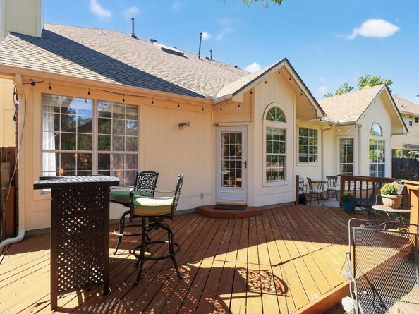 1122 Oaklands DR, Round Rock TX 78681