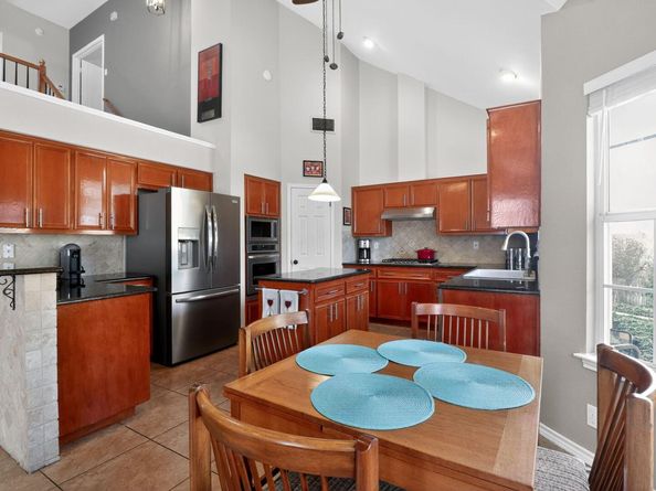 1122 Oaklands DR, Round Rock TX 78681