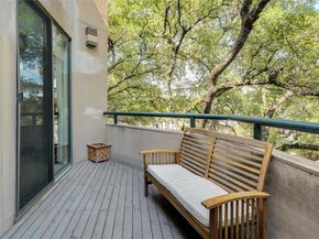 1735 Spyglass DR 112, Austin TX 78746
