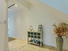 1735 Spyglass DR 112, Austin TX 78746