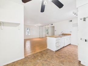 910 Duncan LN 26, Austin TX 78705
