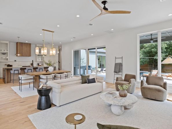 1416 Valleyridge DR, Austin TX 78704