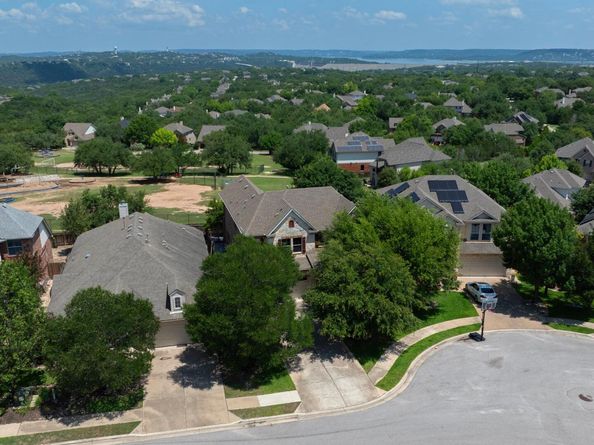 2301 Golden Gate PARK, Austin TX 78732