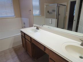 2100 Pipers Field DR 46, Austin TX 78758