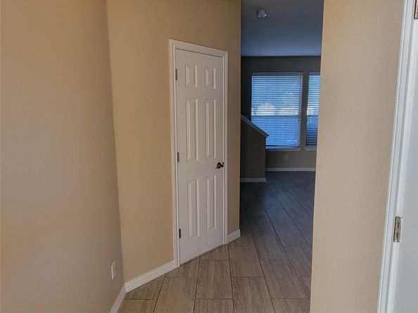 2100 Pipers Field DR 46, Austin TX 78758