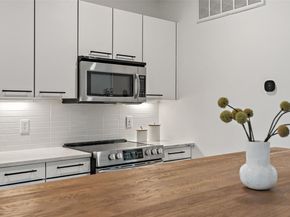 2906 S 1st ST 203, Austin TX 78704