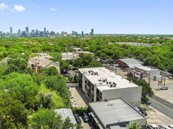 2906 S 1st ST 203, Austin TX 78704