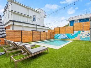 2005 E 8th ST 1, Austin TX 78702