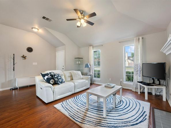2004 Yaupon TRL, Cedar Park TX 78613