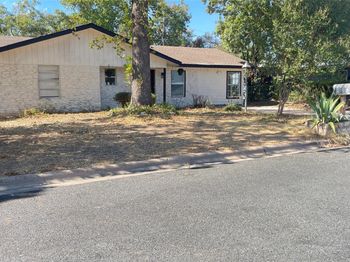 9104 Glenn LN