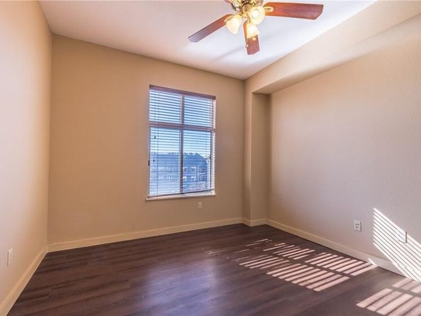 711 W 26th ST 703, Austin TX 78705