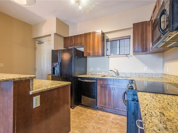 711 W 26th ST 703, Austin TX 78705