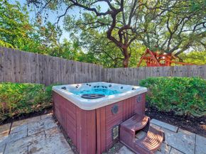 8802 Colberg DR, Austin TX 78749