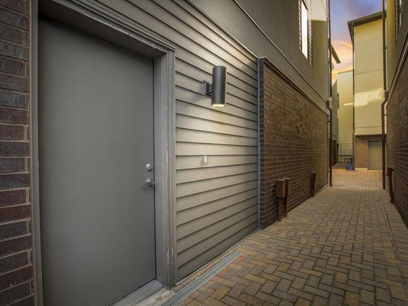 1702 S Lamar BLVD 11, Austin TX 78704