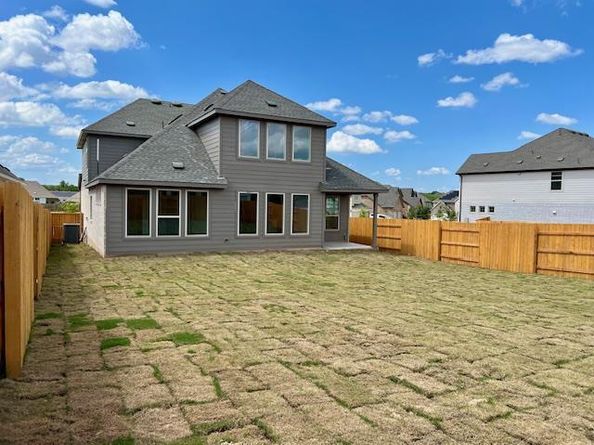 623 Breeze Hollow LN, Georgetown TX 78628