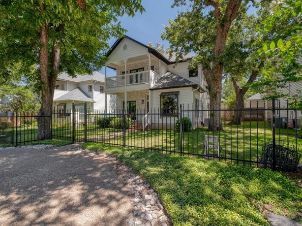 1204 W 39th ST, Austin TX 78756
