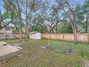 11101 Country KNL, Austin TX 78750