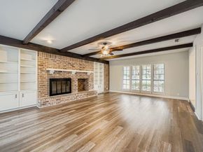 11101 Country KNL, Austin TX 78750