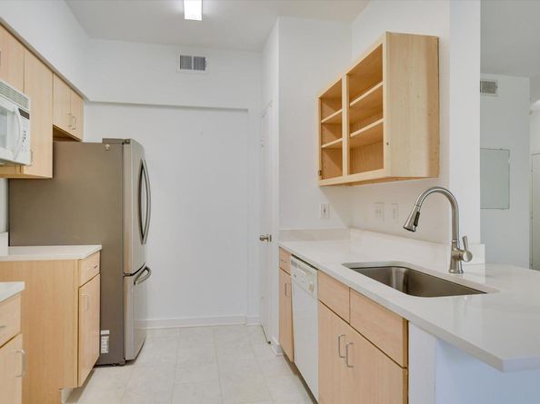 2209 Hancock DR 11, Austin TX 78756