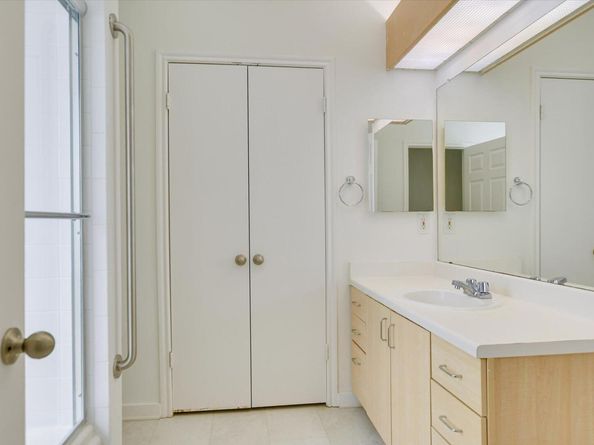 2209 Hancock DR 11, Austin TX 78756