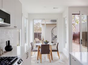 3209 Dolphin Dr 2, Austin TX 78704