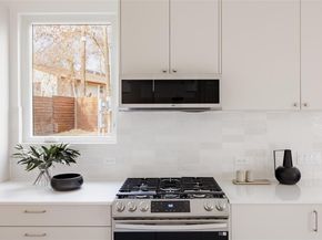 3209 Dolphin Dr 2, Austin TX 78704