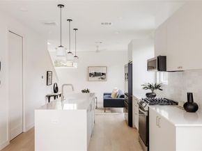 3209 Dolphin Dr 2, Austin TX 78704
