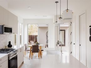 3209 Dolphin Dr 2, Austin TX 78704