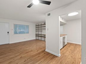 2303 East Side DR 211, Austin TX 78704