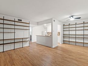 2303 East Side DR 211, Austin TX 78704