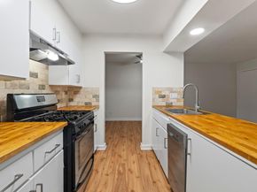 2303 East Side DR 211, Austin TX 78704